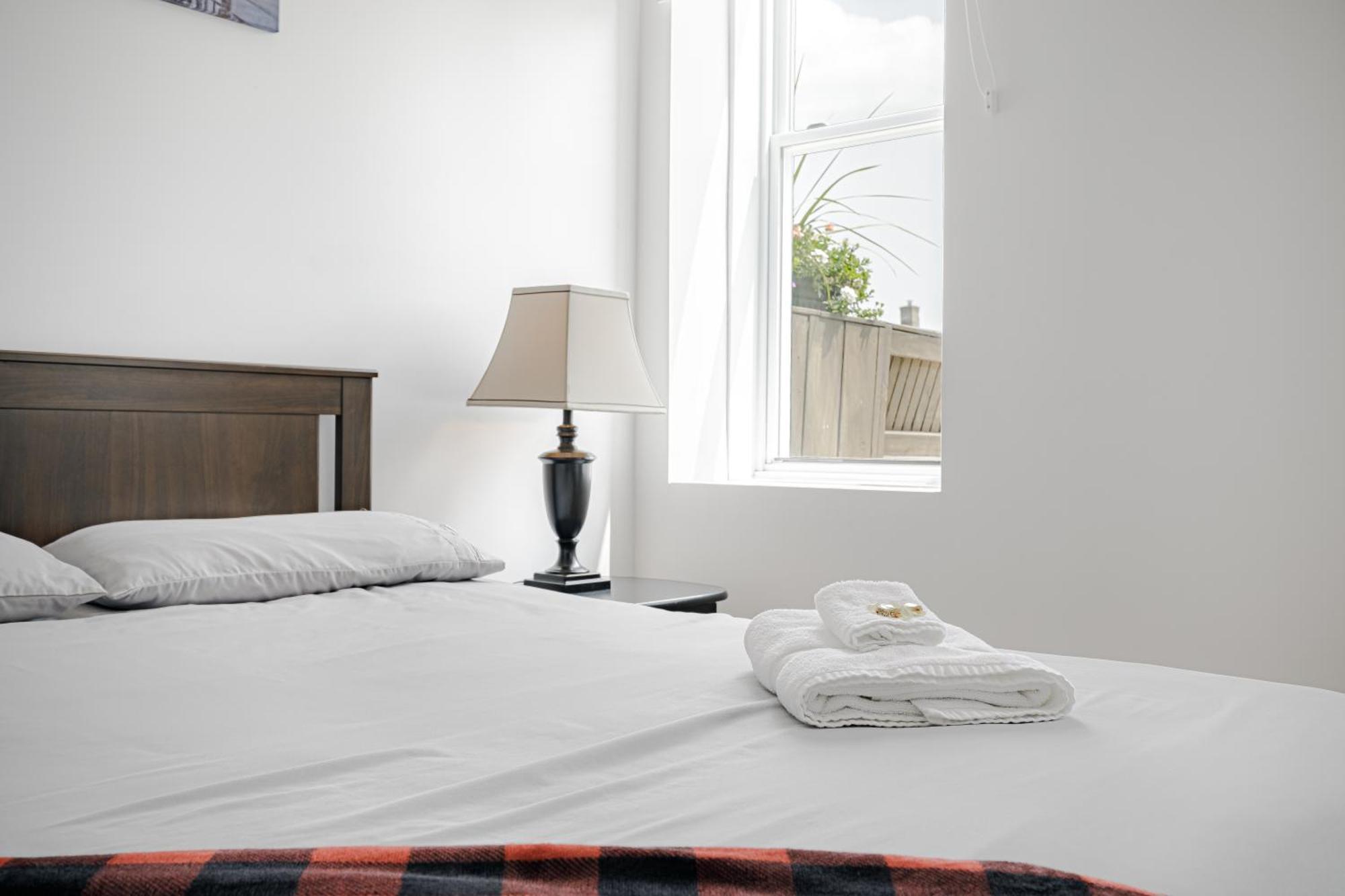 Homa Homestay Hotel By Olympic Stadium Montreal Auberge-Hostel Kültér fotó