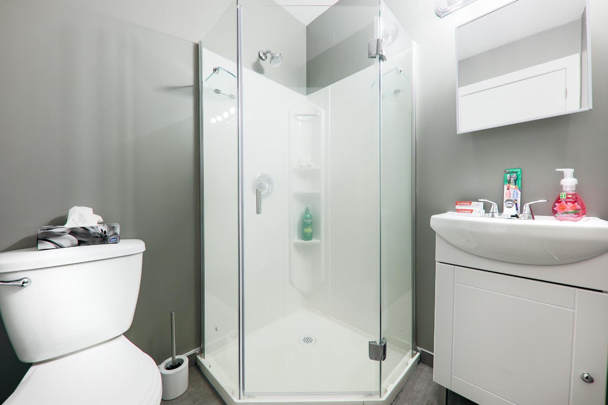 Homa Homestay Hotel By Olympic Stadium Montreal Auberge-Hostel Kültér fotó